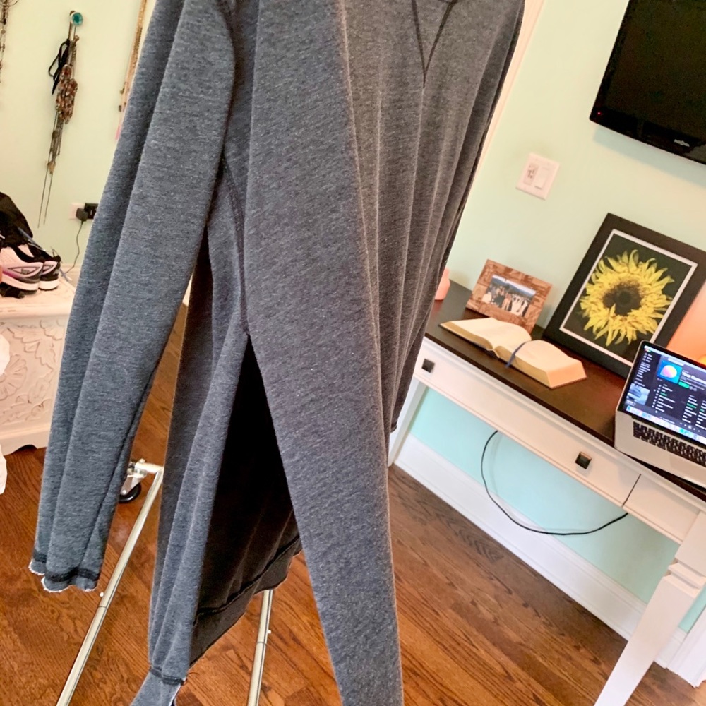 Grey sweatshirt